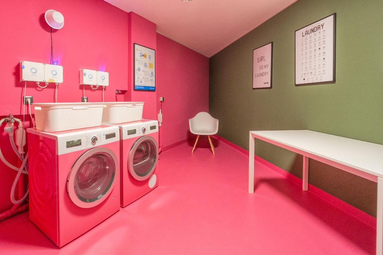 Black F House - Serviced Aparthotel